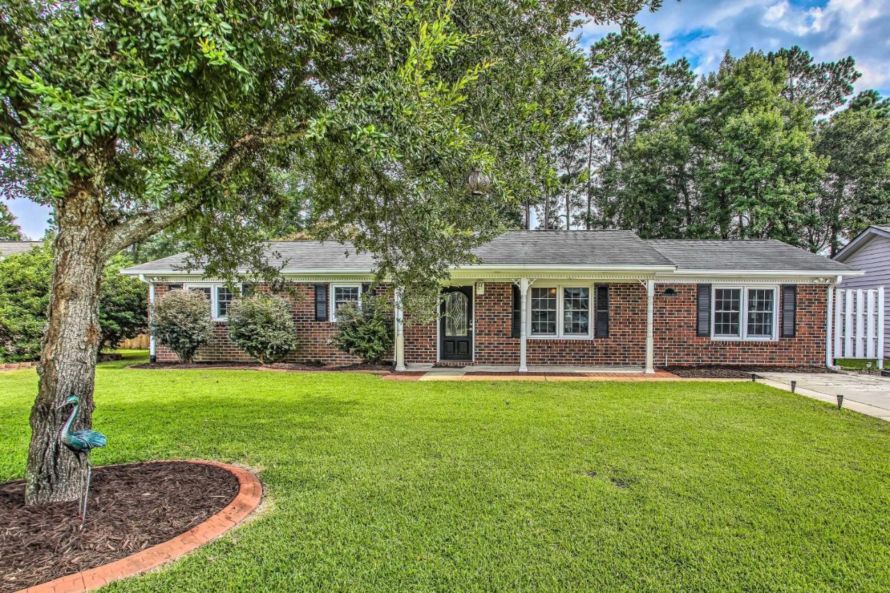 Holiday home Surfside Beach House - King Bed Less Than 2 Mi To Shore!