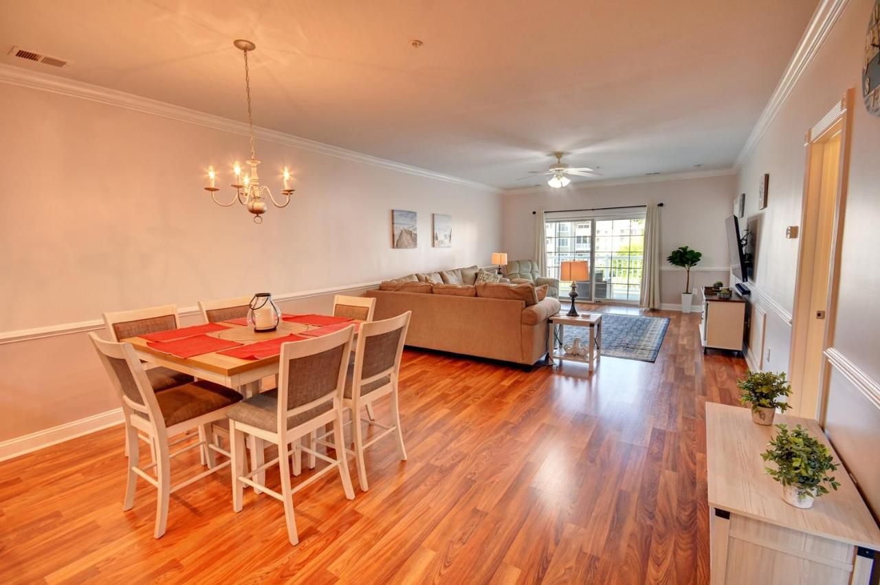 4827 Magnolia Drive, #302 *