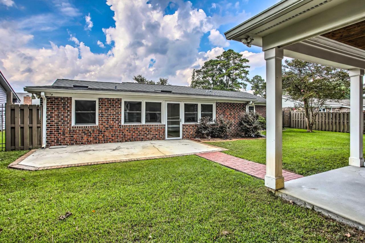 Surfside Beach House - King Bed Less Than 2 Mi To Shore! Holiday home Myrtle Beach