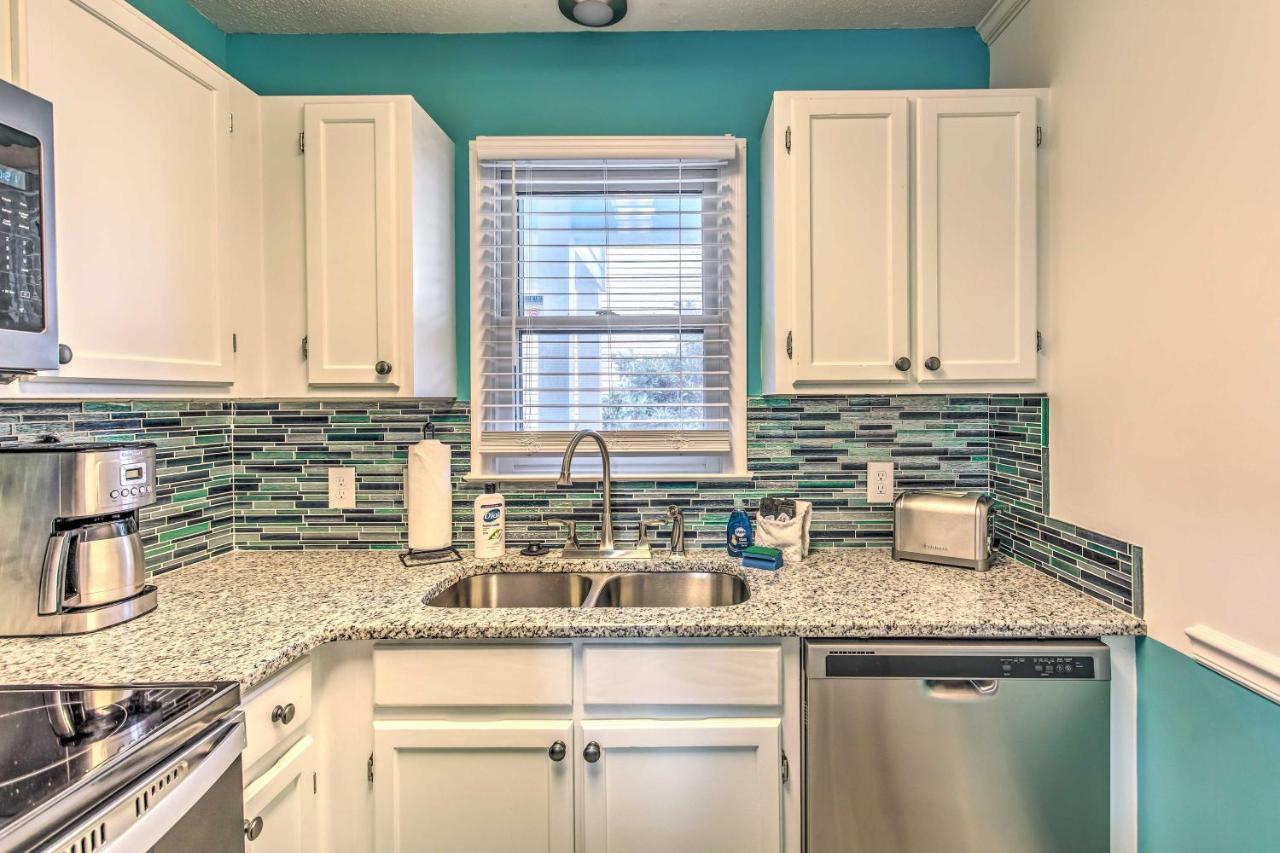 Apartment Surfside Escape With Pool - Walk To Ocean!