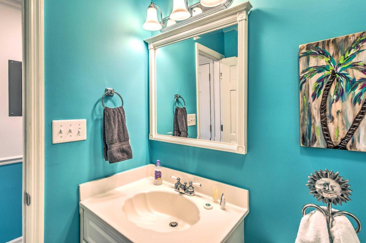 Apartment Surfside Escape With Pool - Walk To Ocean!