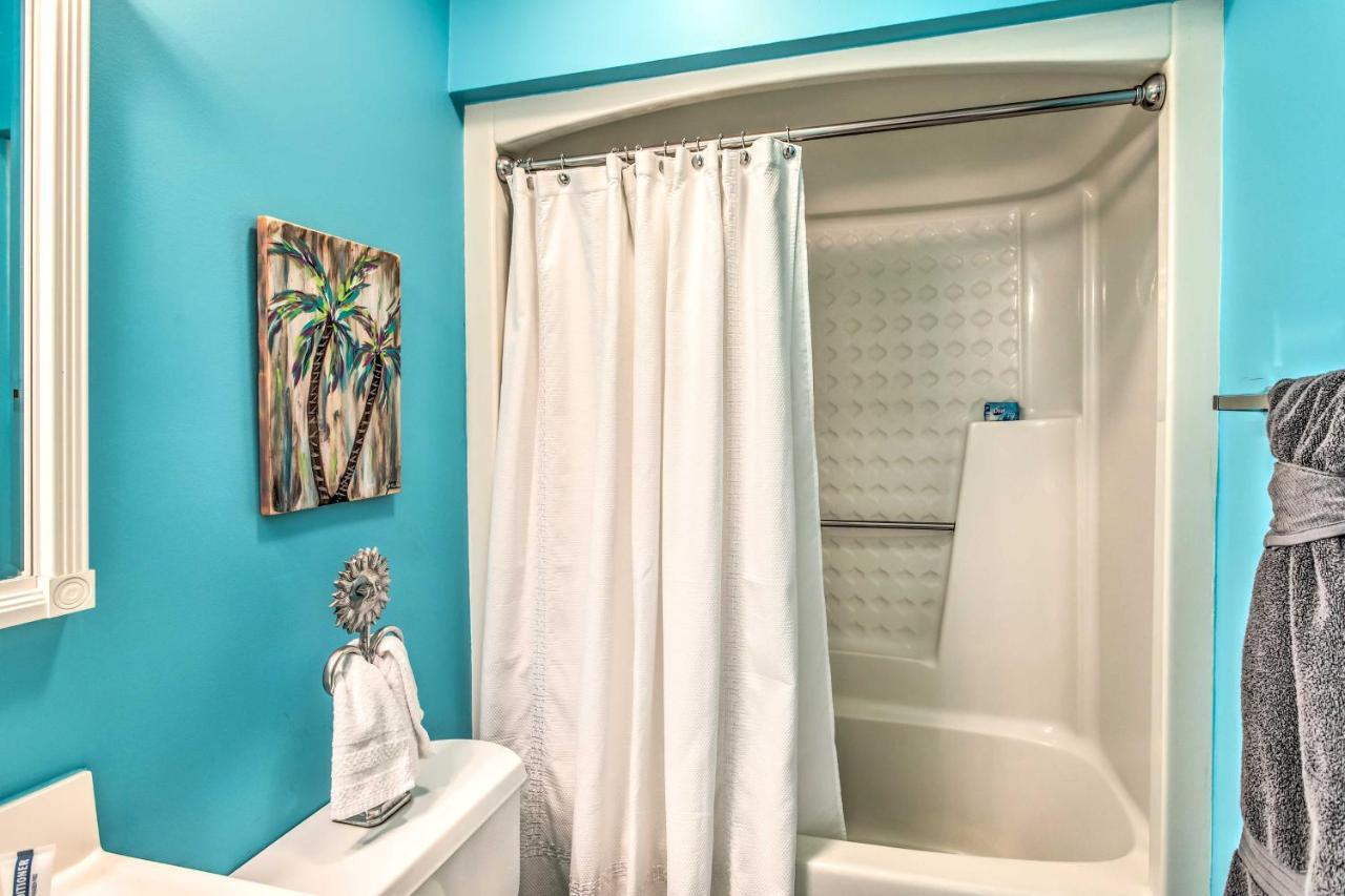 Apartment Surfside Escape With Pool - Walk To Ocean!