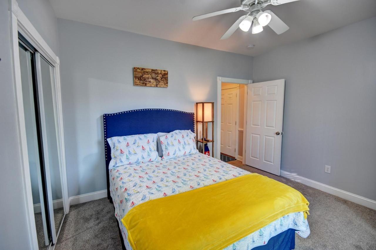 4827 Magnolia Drive, #302 Apartment *