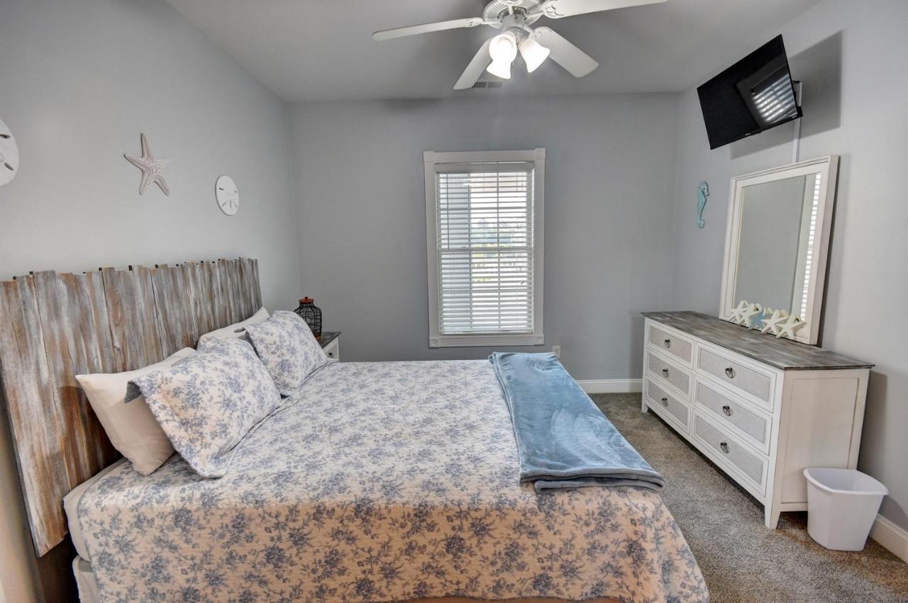 4827 Magnolia Drive, #302