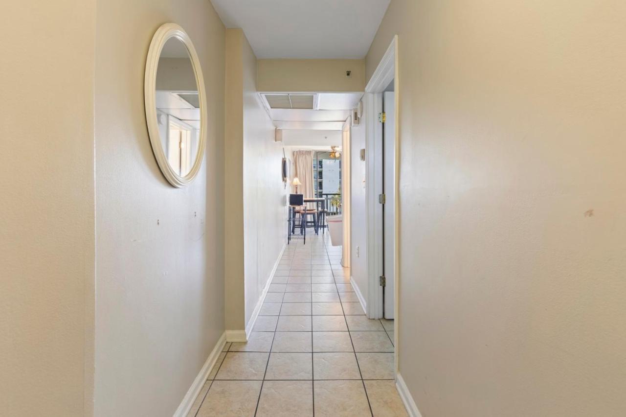 Location!!! Oceanfront At Meridian Plaza 3*