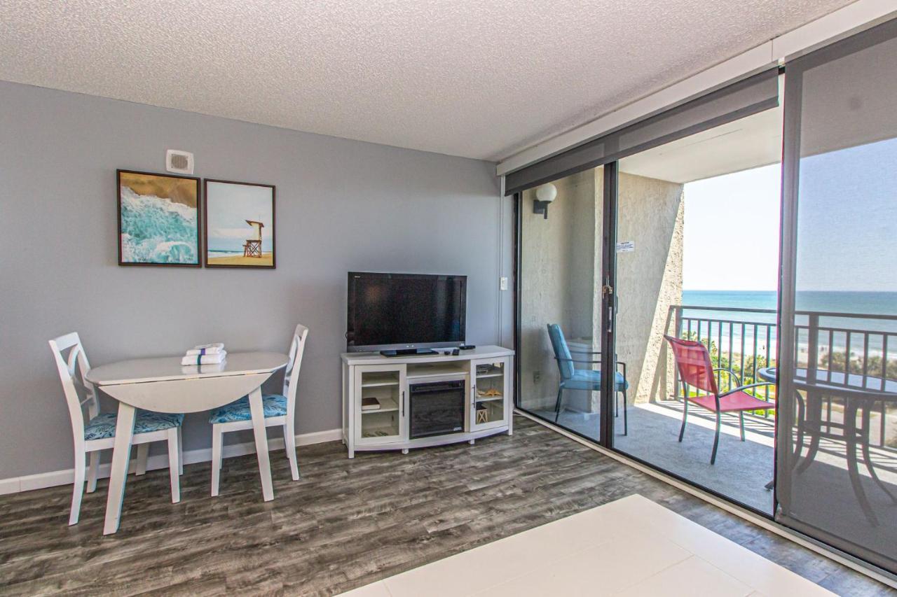 Holiday home Modern Oceanfront Double Queen Sleeps 6! Ocean Forest Plaza 607 Myrtle Beach