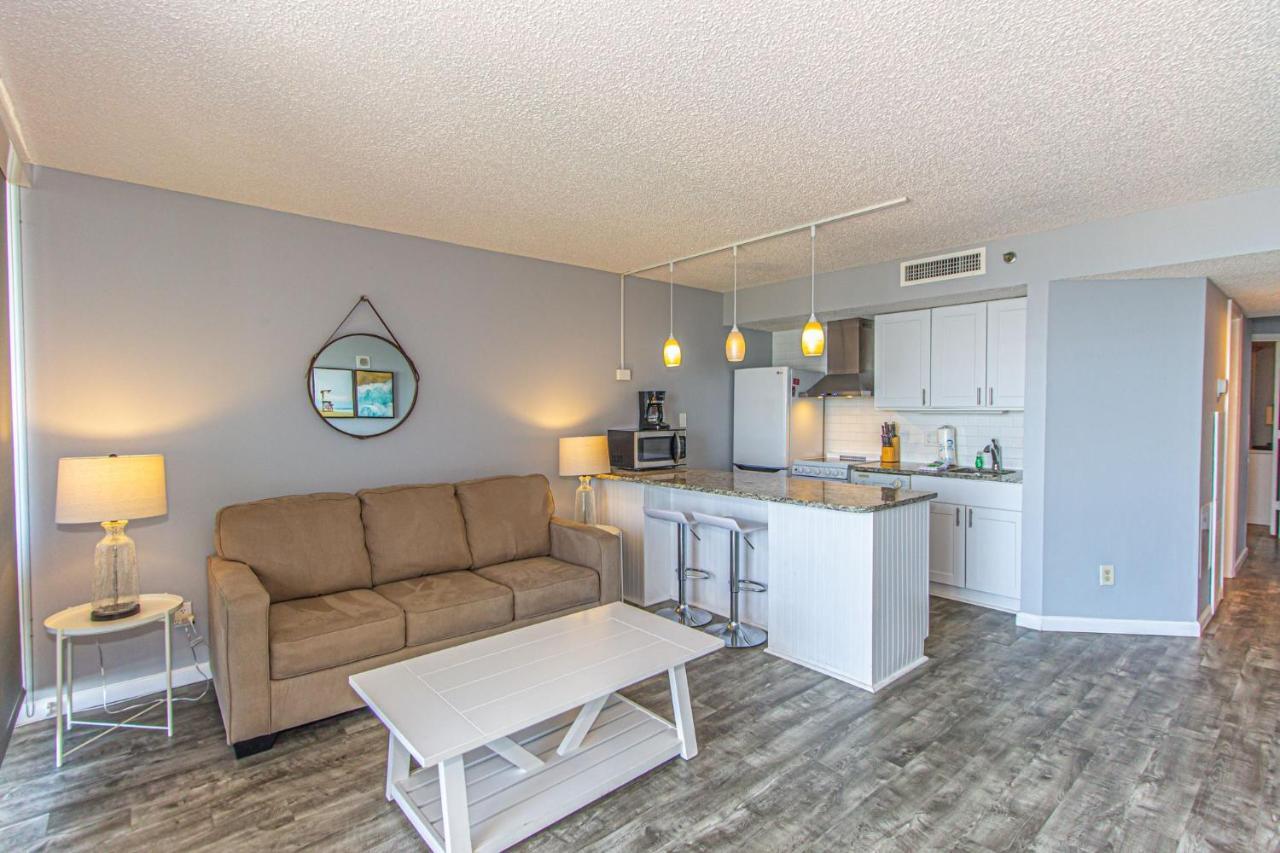 Modern Oceanfront Double Queen Sleeps 6! Ocean Forest Plaza 607