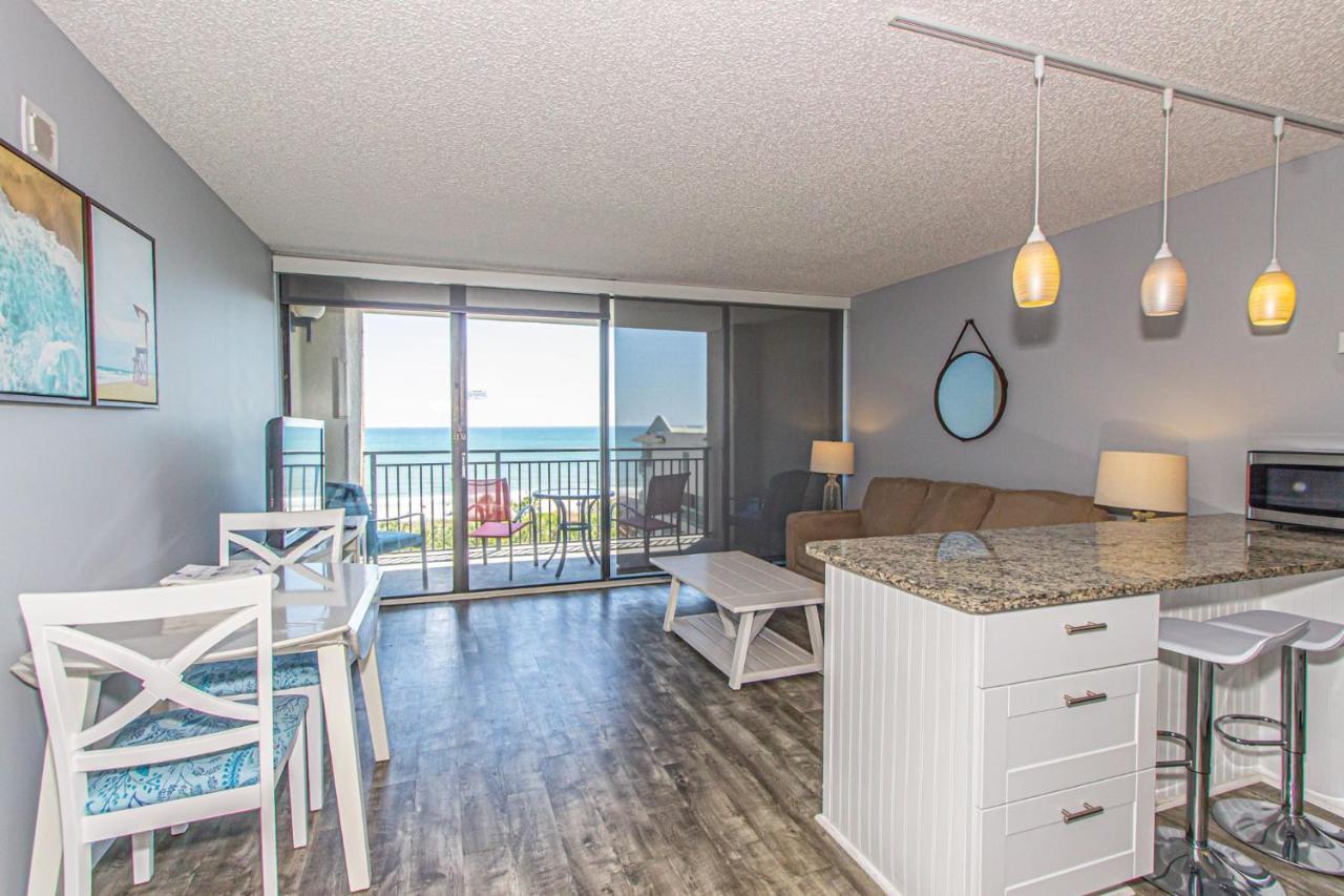 Holiday home Modern Oceanfront Double Queen Sleeps 6! Ocean Forest Plaza 607