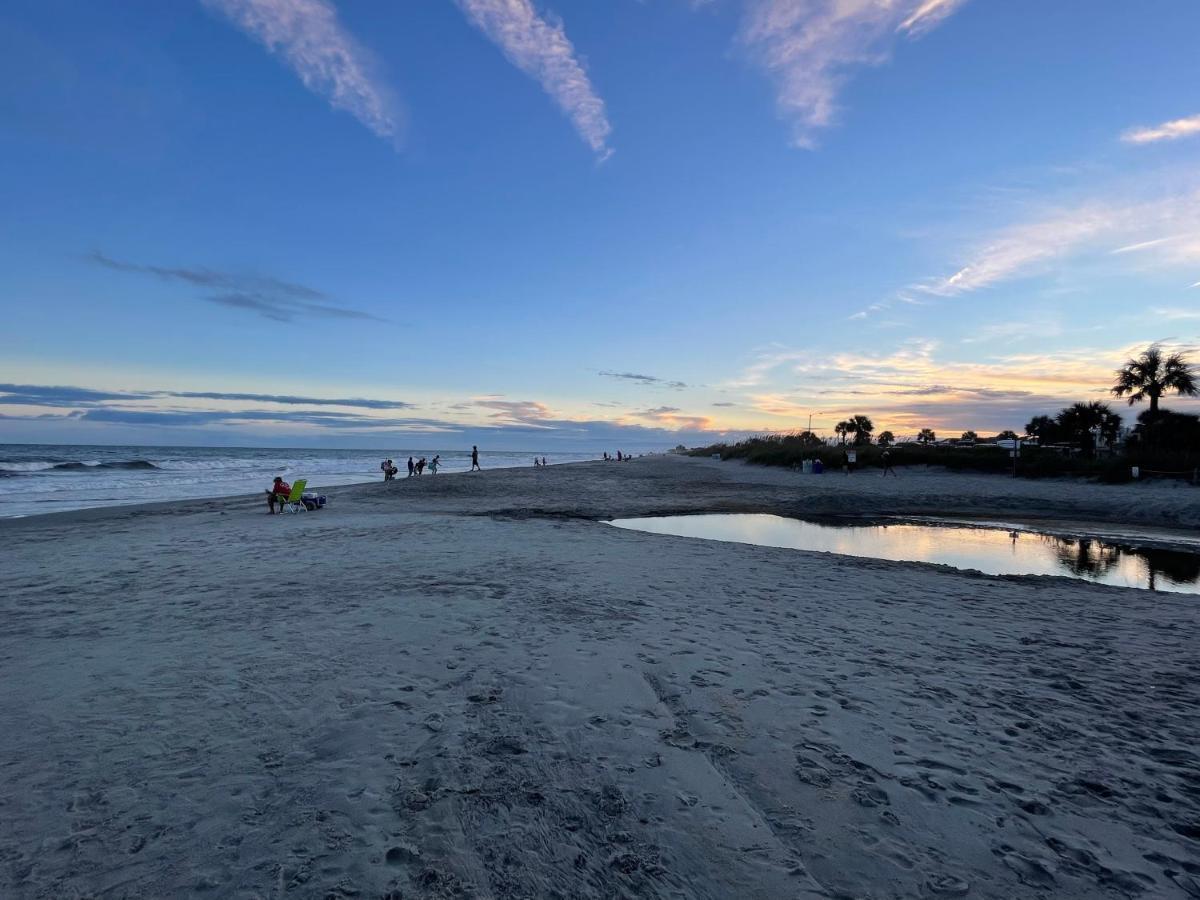 2 Bed 2 Bath Beach Front With Fantastic Amenities At Myrtle Beach