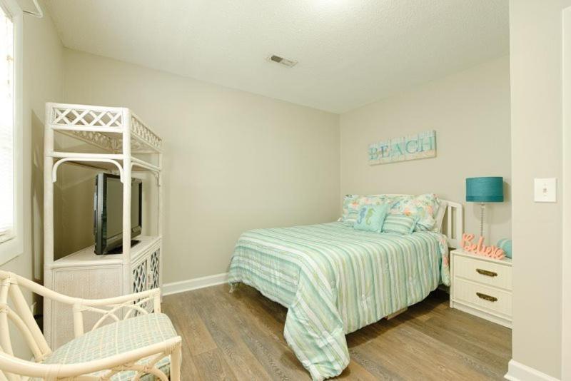 Holiday home Sandy Dunes Oceanfront - Just Renovated June 2020 Myrtle Beach
