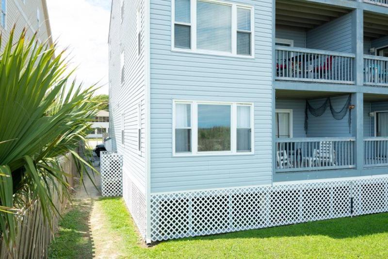 Sandy Dunes Oceanfront - Just Renovated June 2020 Myrtle Beach