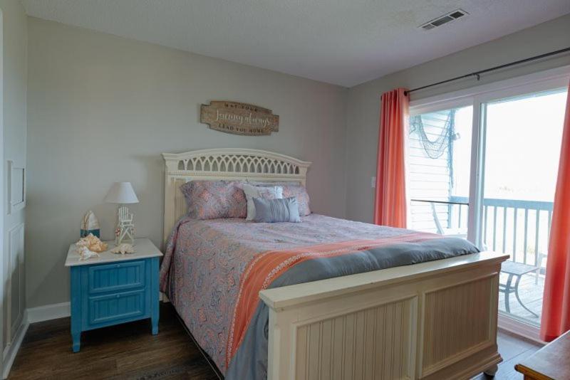 Holiday home Sandy Dunes Oceanfront - Just Renovated June 2020 *