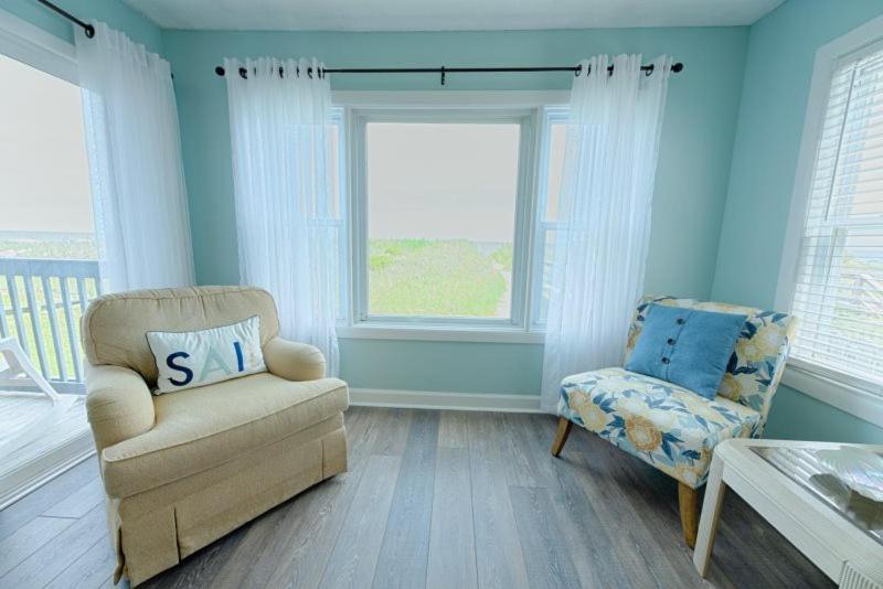 Holiday home Sandy Dunes Oceanfront - Just Renovated June 2020 *