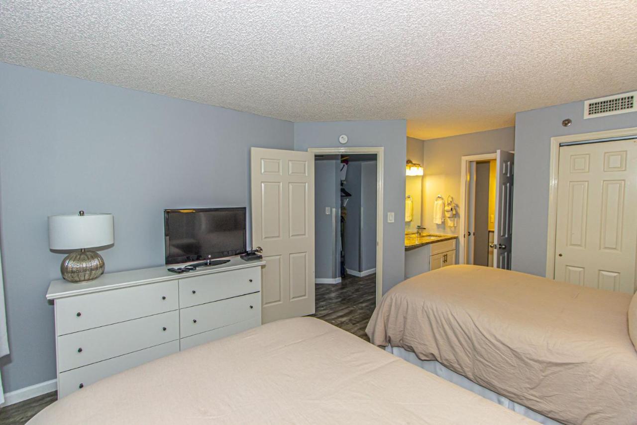 Modern Oceanfront Double Queen Sleeps 6! Ocean Forest Plaza 607 Myrtle Beach