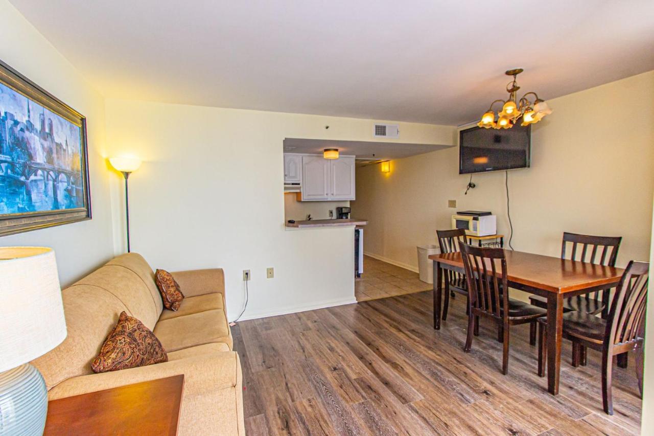 Ocean View Double Suite! Sleeps 4 Meridian Plaza 705 Chalet