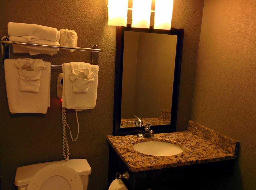 Knights - Myrtle Motel 2*