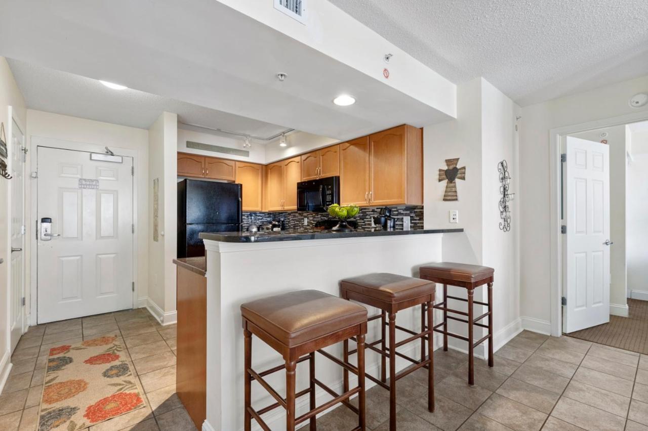 Apartment Ocean View Bahama Sands Stunning