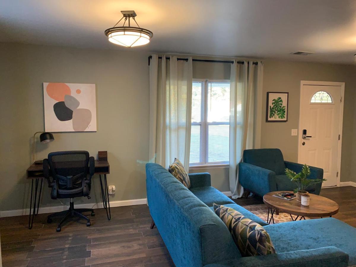 Holiday home 2 Bedroom House Walking Distance To Ocean Boulevard And Broadway At The Beach *