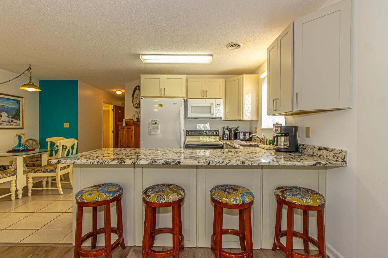 2 Bed 2 Bath Ground Level Golf Colony 33i Only 2 Miles To The Holiday home