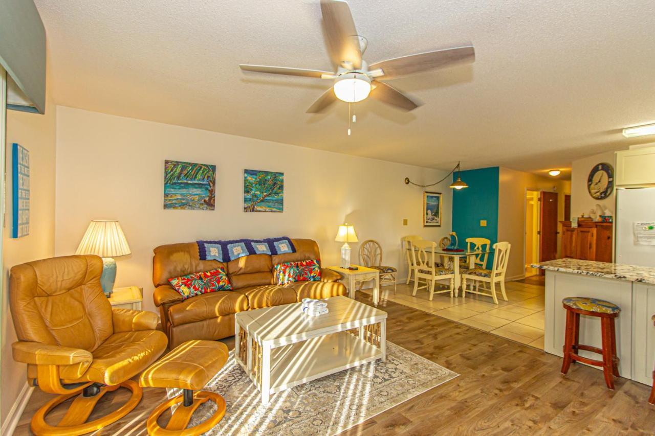 Holiday home 2 Bed 2 Bath Ground Level Golf Colony 33i Only 2 Miles To The
