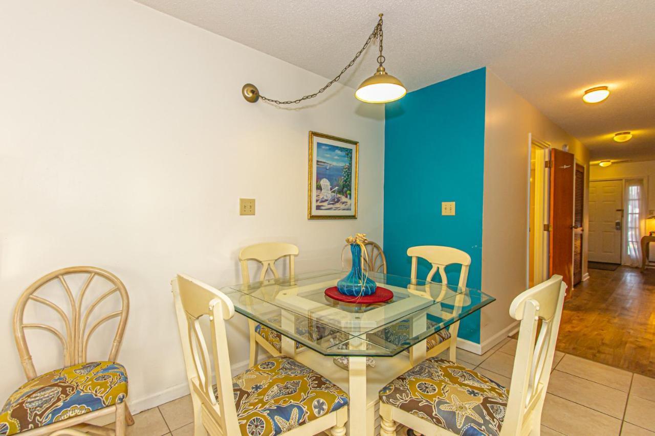 2 Bed 2 Bath Ground Level Golf Colony 33i Only 2 Miles To The *
