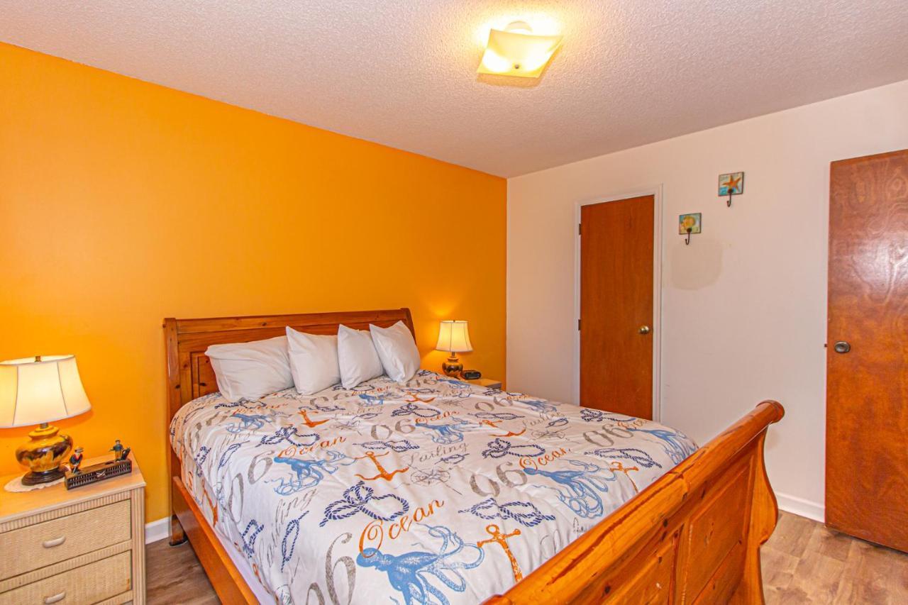 2 Bed 2 Bath Ground Level Golf Colony 33i Only 2 Miles To The * Myrtle Beach