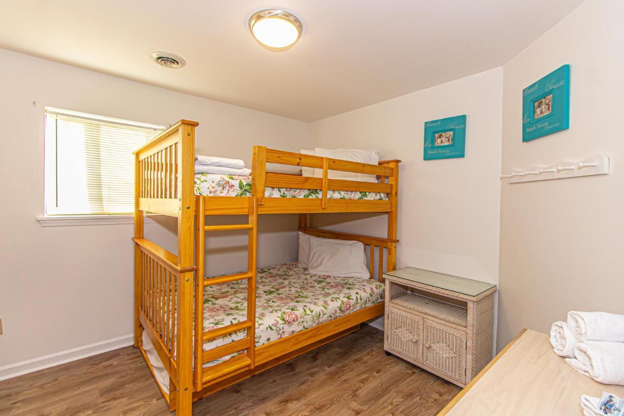 2 Bed 2 Bath Ground Level Golf Colony 33i Only 2 Miles To The Holiday home *