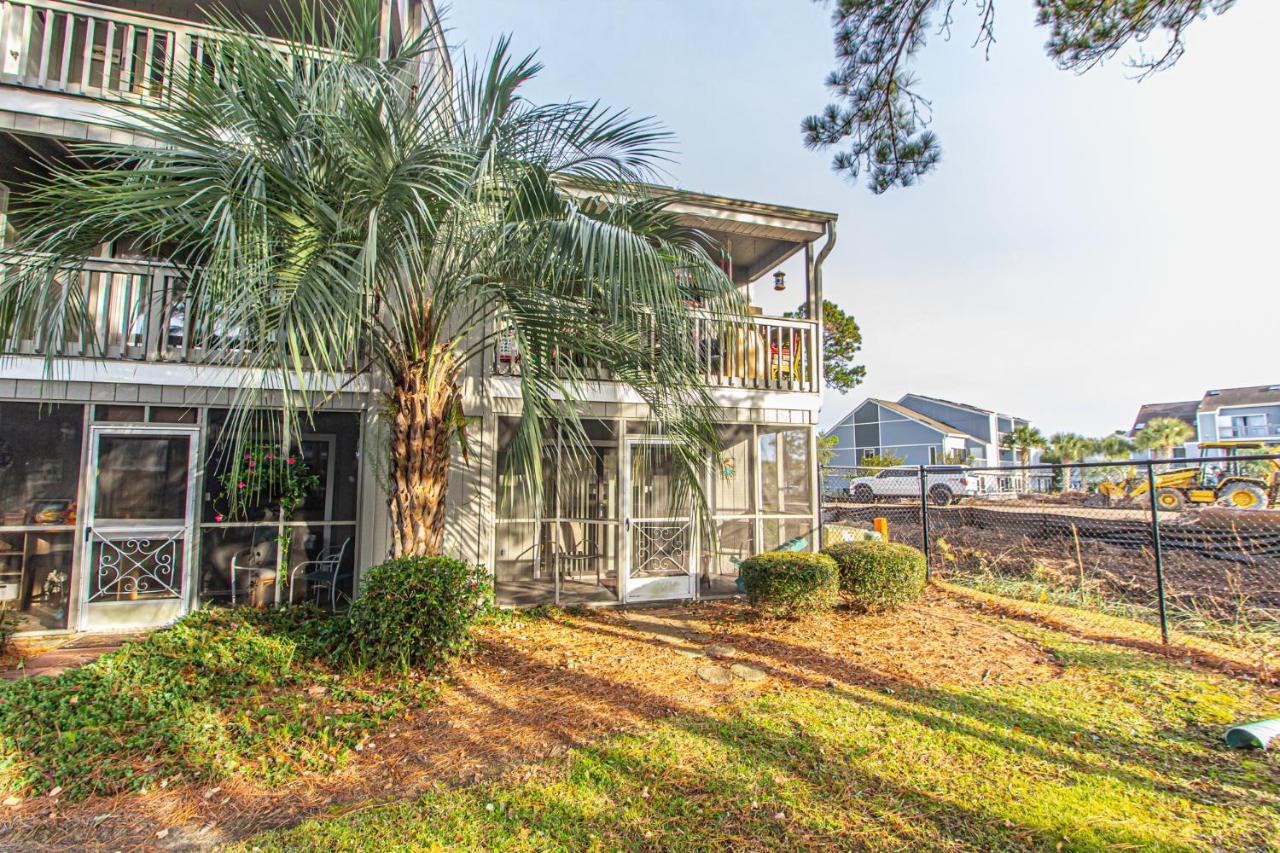 2 Bed 2 Bath Ground Level Golf Colony 33i Only 2 Miles To The Holiday home