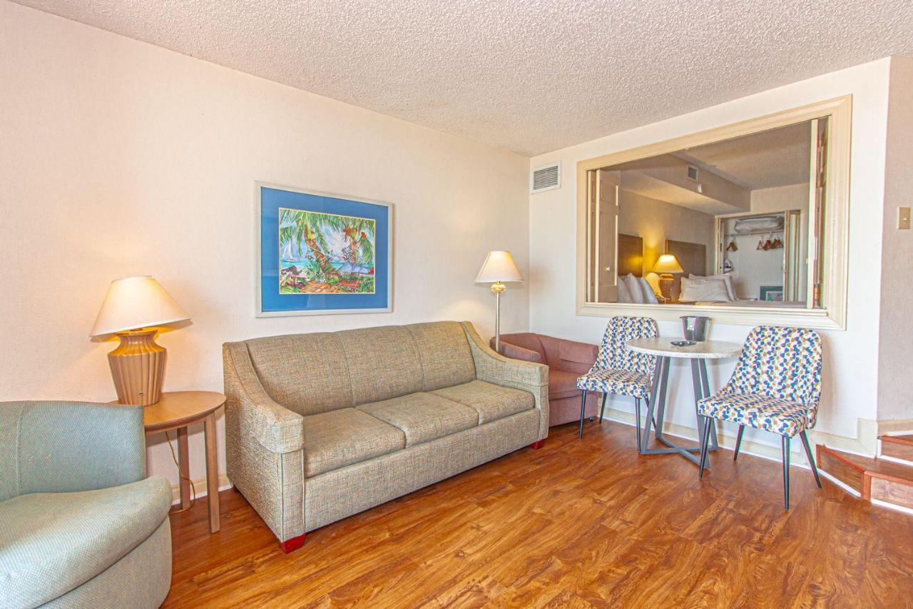 Colony 403 Apartment