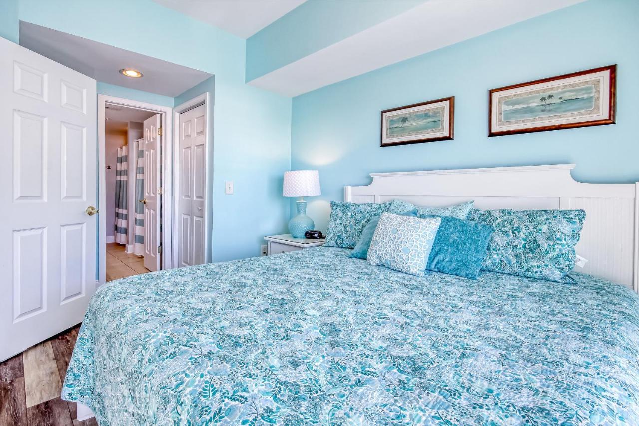 Coconut Grove 203 Apartment *