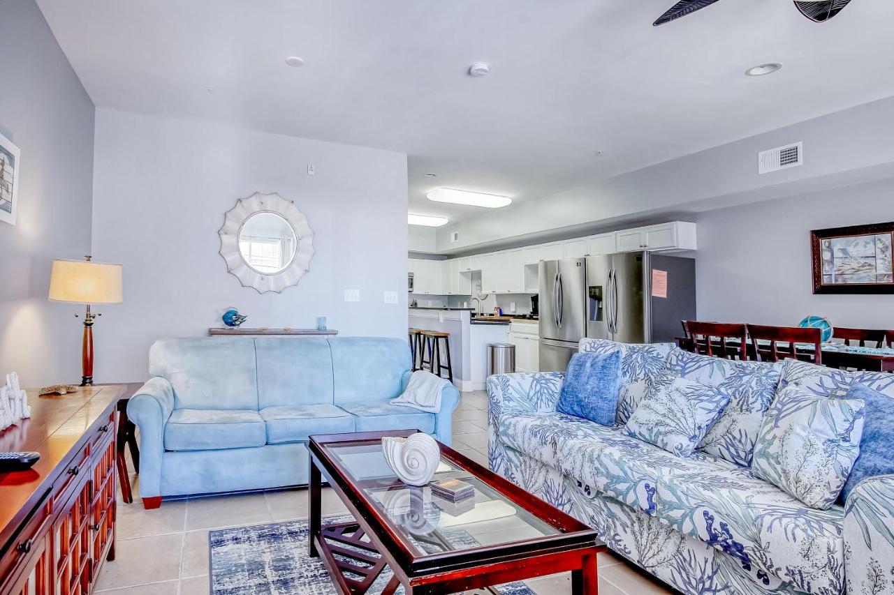 Apartment Coconut Grove 203