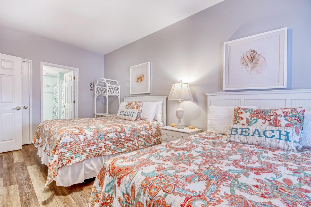 Coconut Grove 203