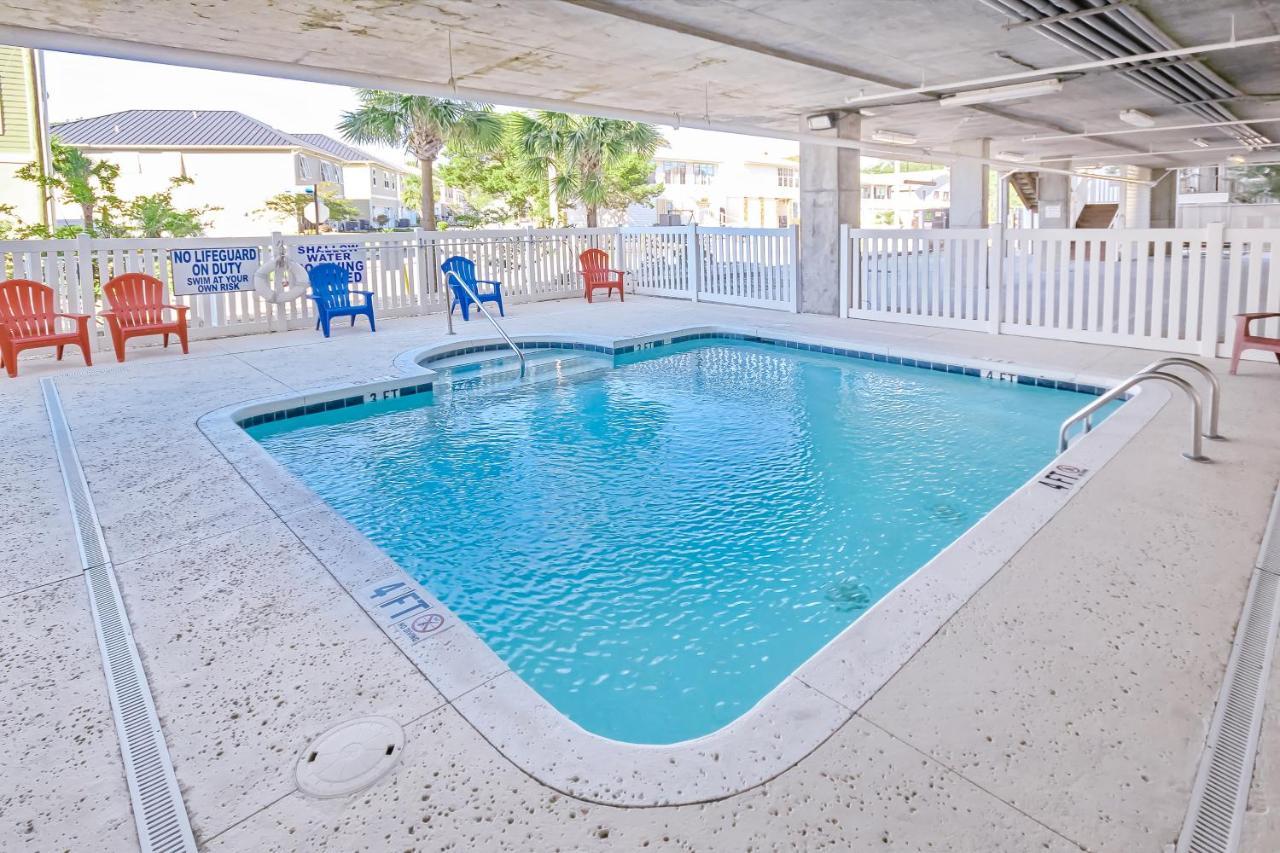 Apartment Coconut Grove 203