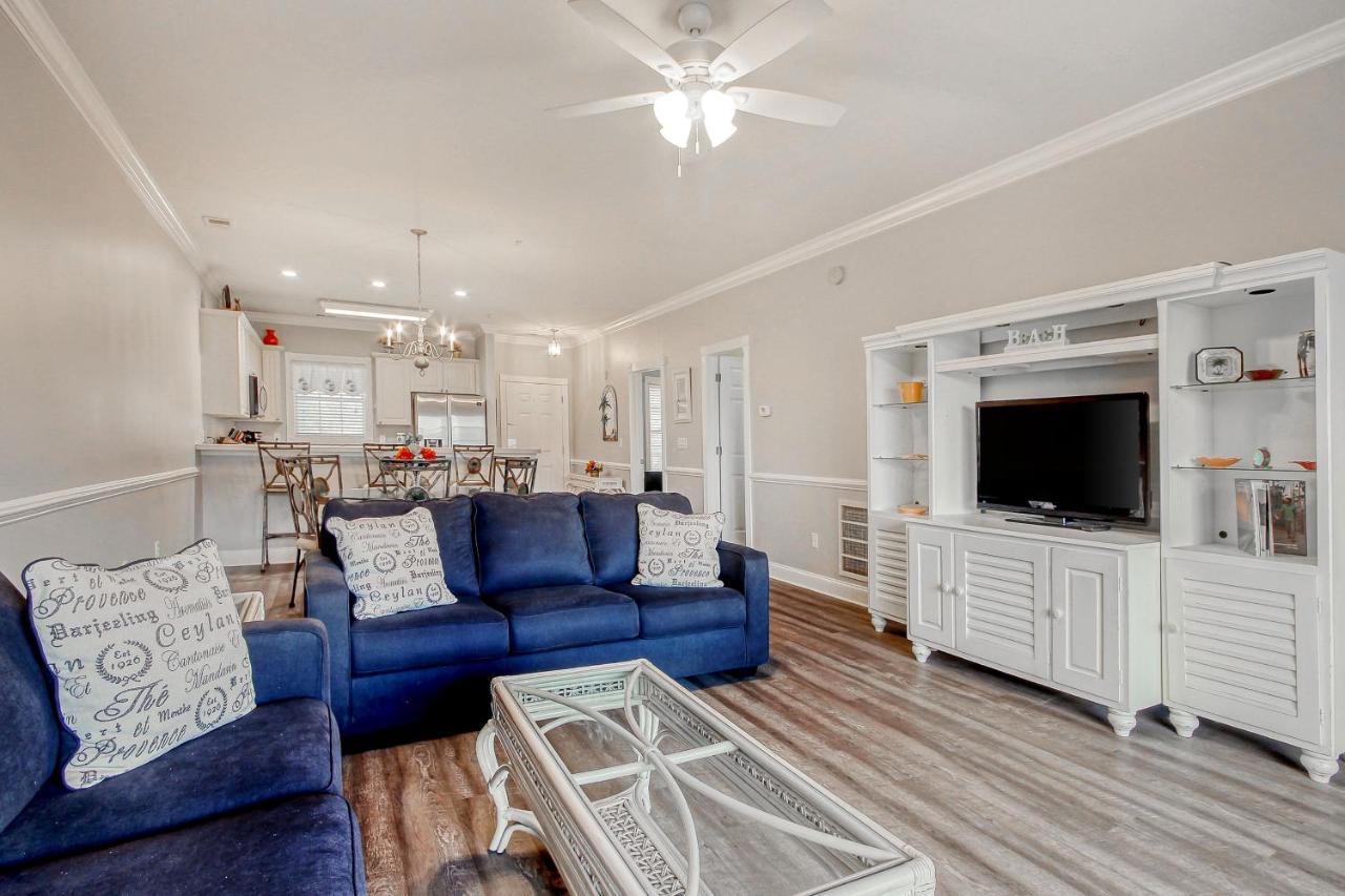 Apartment Family Tides *