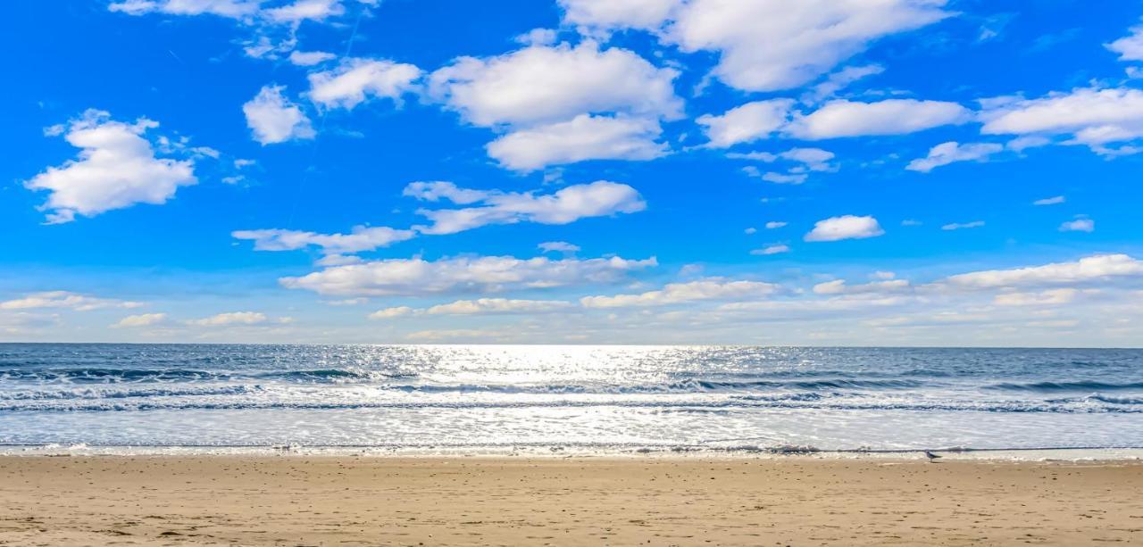 Holiday home 4th Floor Oceanfront 1 Bedroom Suite! Cove 411