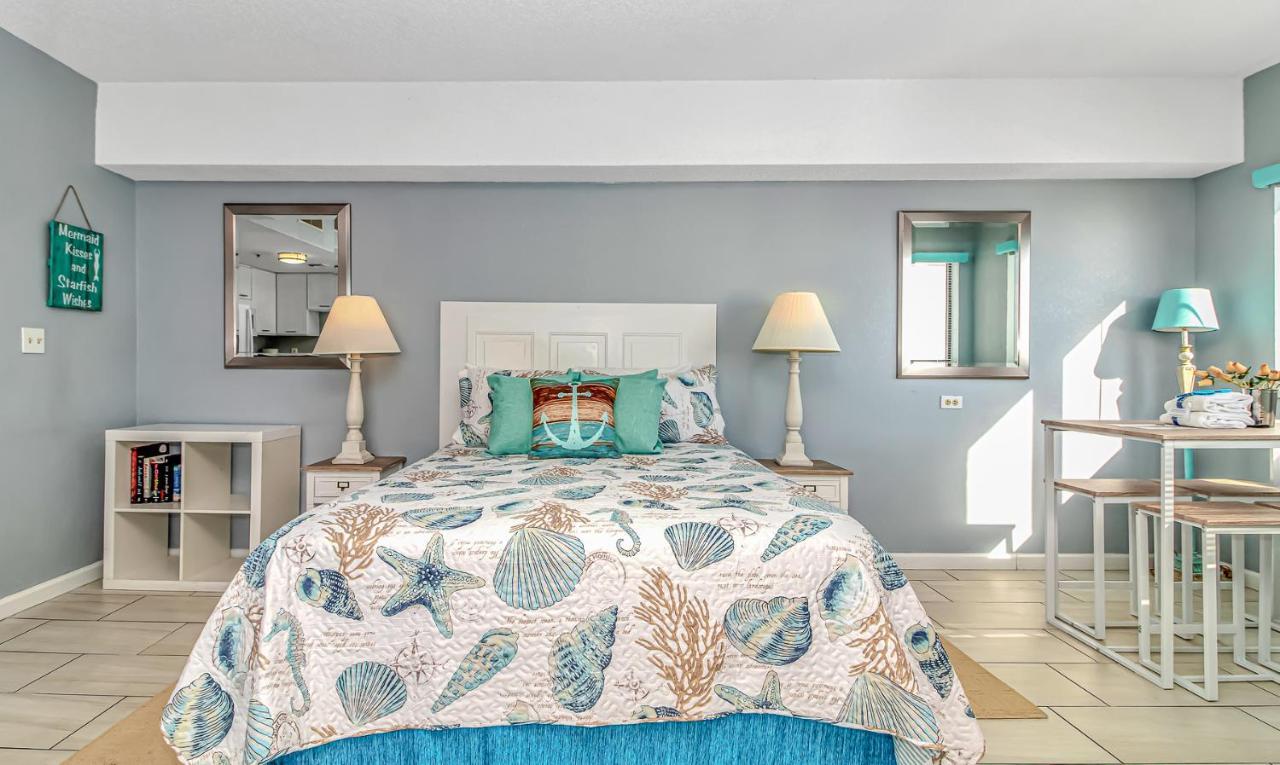 Angled Oceanfront With Incredible Views! Palace 1003 - Sleeps 4 Guests Holiday home *