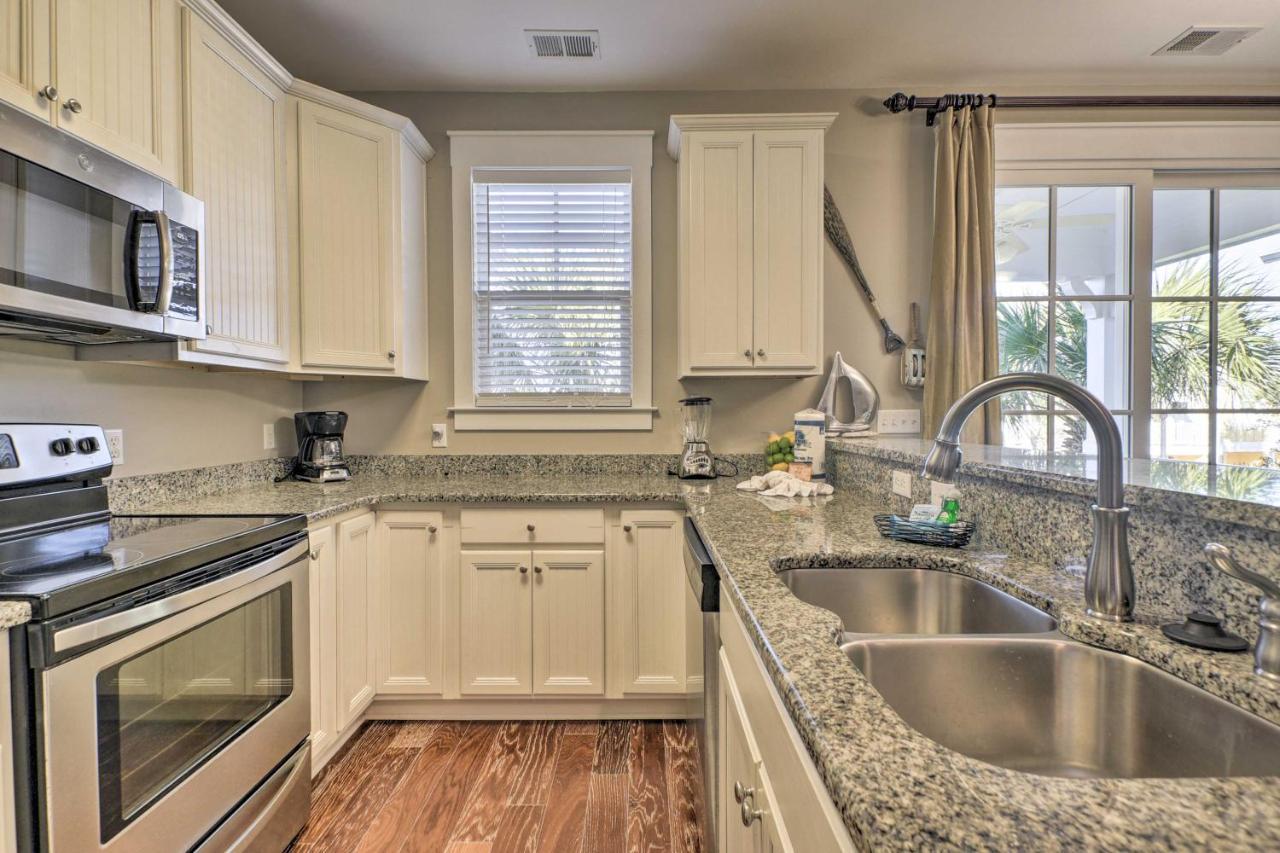 Holiday home N Myrtle Townhome With Upscale Amenities *