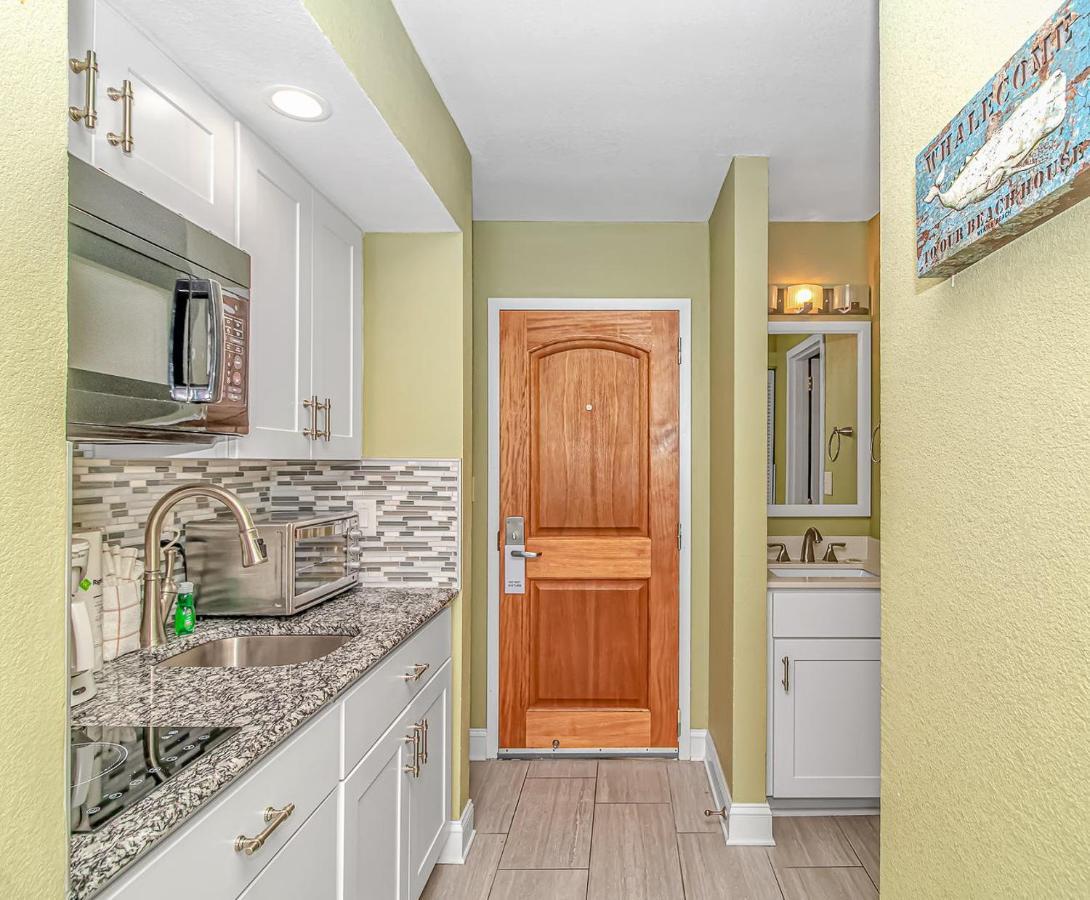 Holiday home 14th Floor Oceanfront Sands Ocean Club Unit 1414