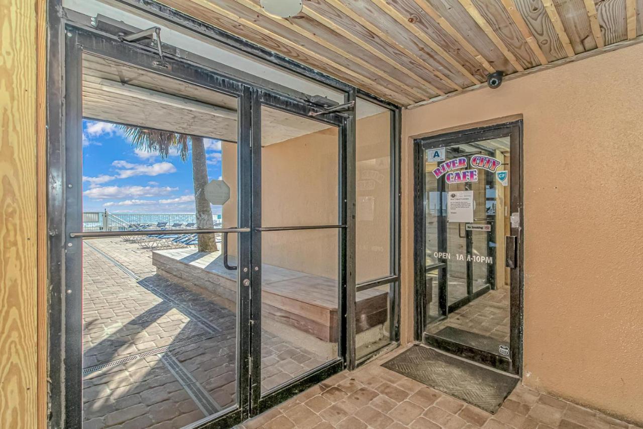 Holiday home 14th Floor Oceanfront Sands Ocean Club Unit 1414 *