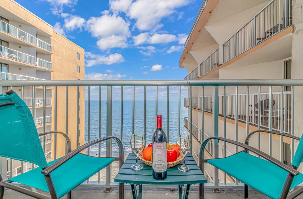 Holiday home 14th Floor Oceanfront Sands Ocean Club Unit 1414 *