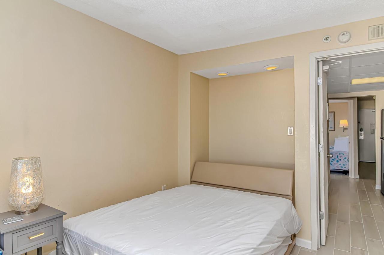 Holiday home Oceanfront 1 Bedroom 2 Bath Boardwalk 439 *