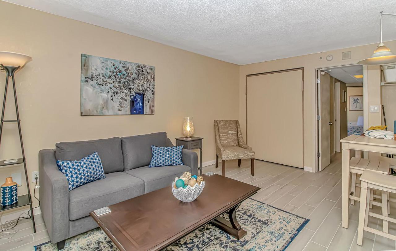 Oceanfront 1 Bedroom 2 Bath Boardwalk 439 Holiday home
