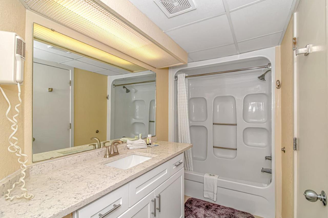 Oceanfront 1 Bedroom 2 Bath Boardwalk 439