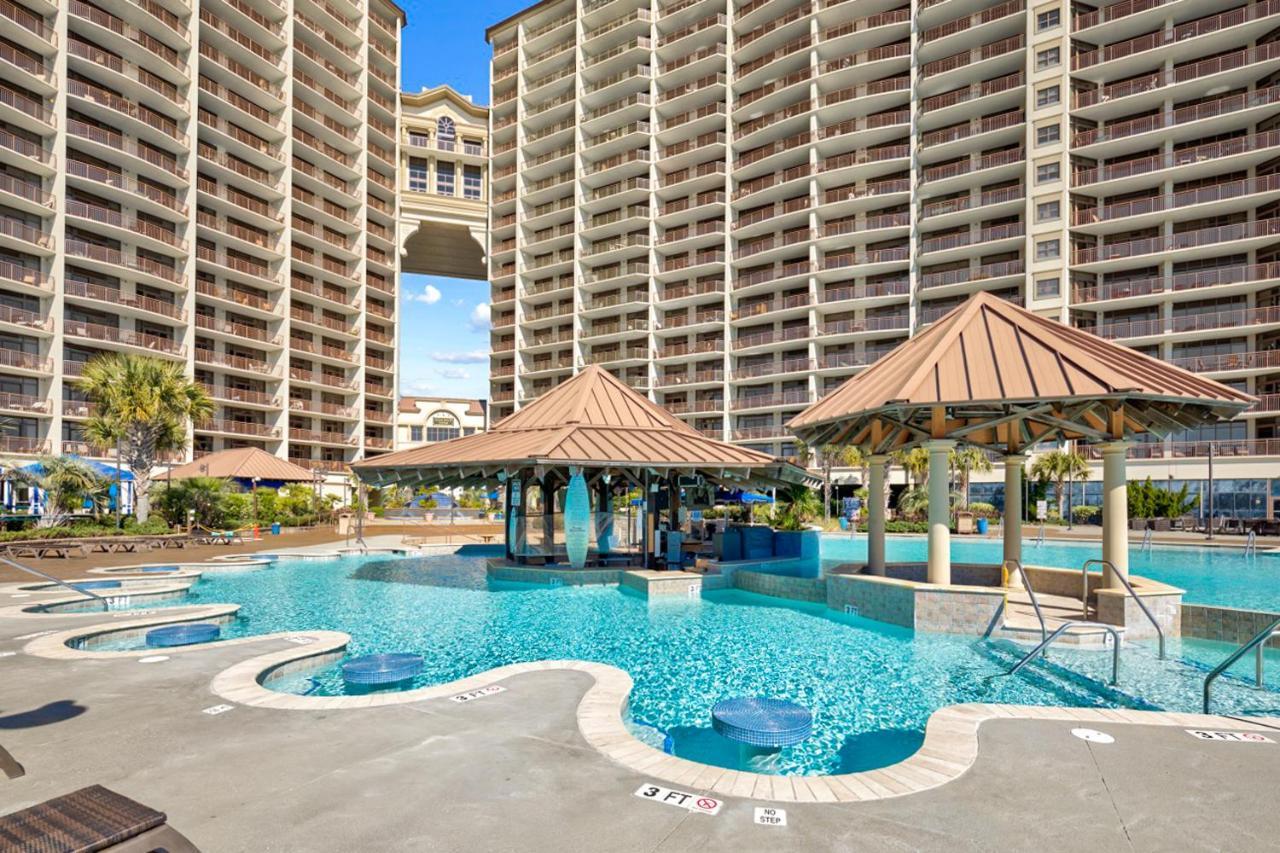 Apartment North Towers 213