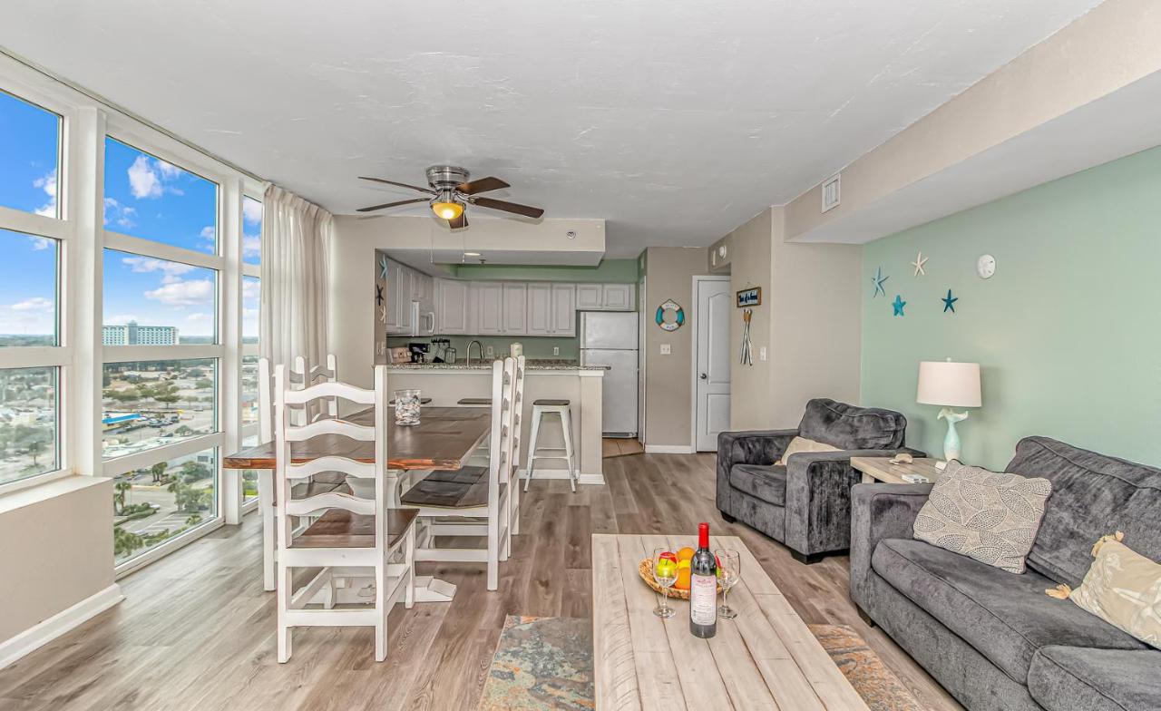 Holiday home Stunning Oceanfront 2 Bedroom, 2 Bath - Carolinian 1633 Myrtle Beach