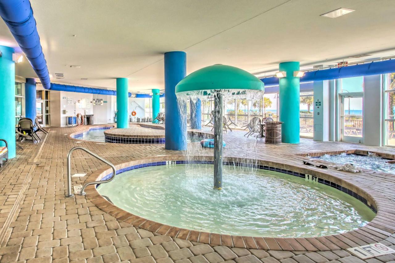 Beachfront Family With View And Pool Access