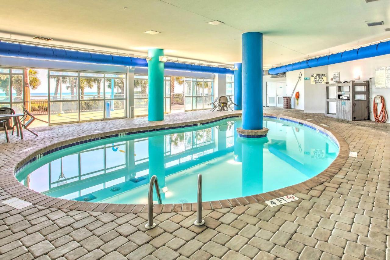 Beachfront Family With View And Pool Access