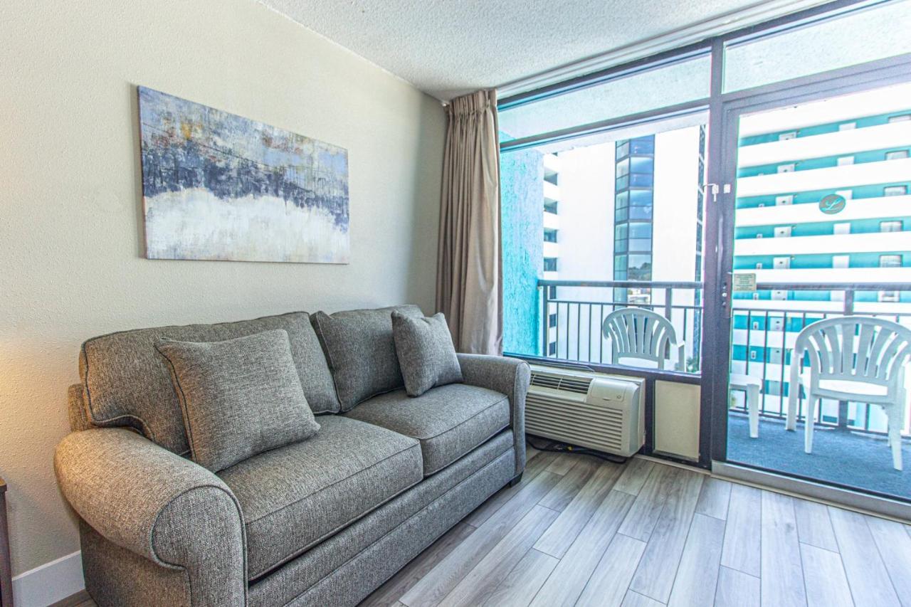 Landmark King Unit 716 Beautifully Renovated Sleeps 4 Holiday home Myrtle Beach