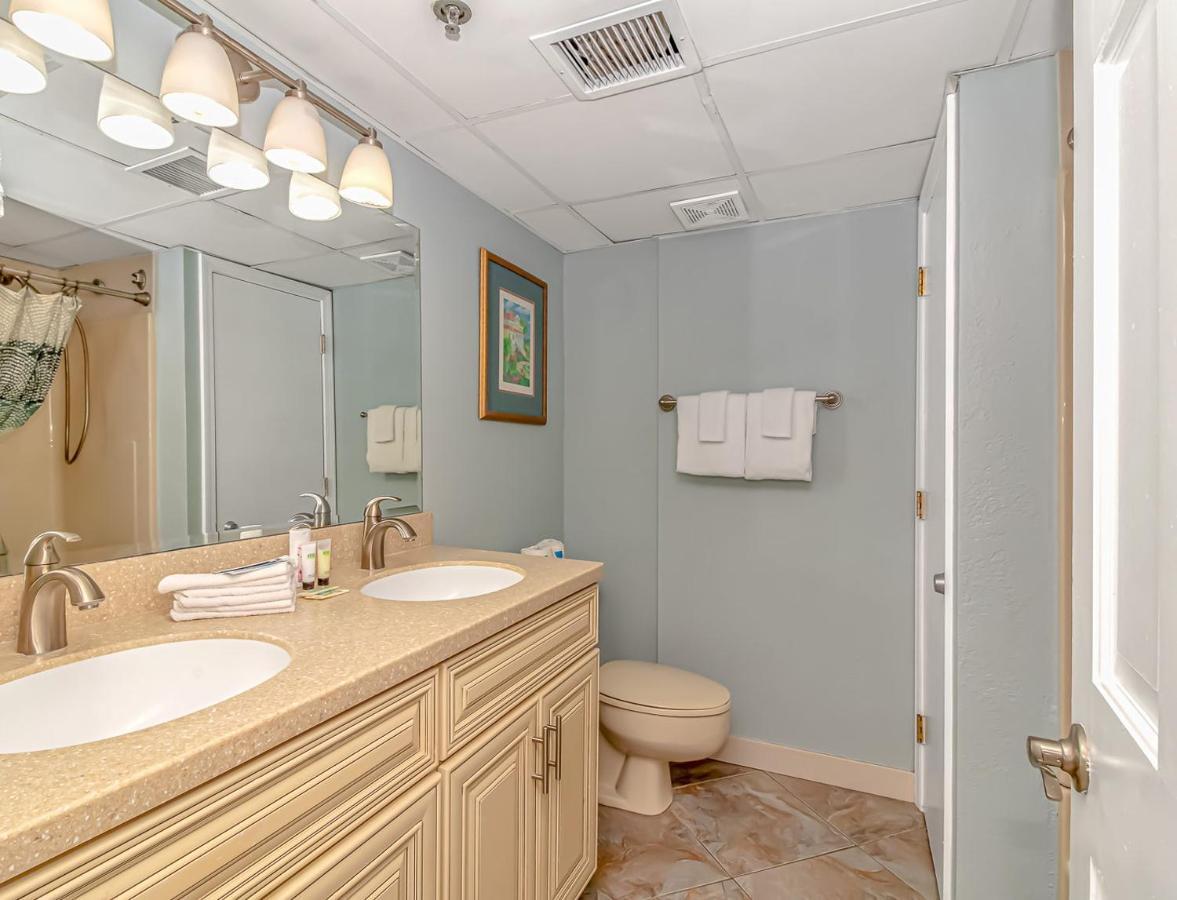 Holiday home 4th Floor Oceanfront 1 Bedroom Suite! Cove 411 *