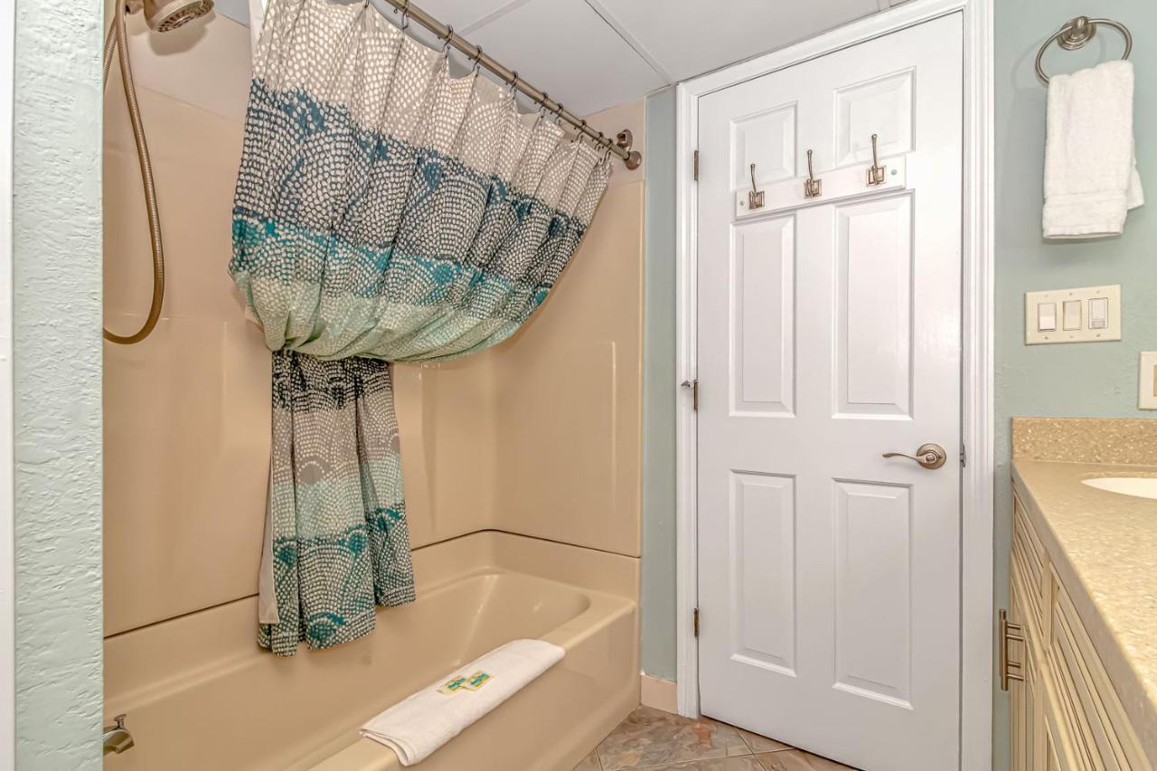 4th Floor Oceanfront 1 Bedroom Suite! Cove 411 Holiday home *
